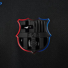 Carregar imagem no visualizador da galeria, Camisa Barcelona Away 24/25 - Preta