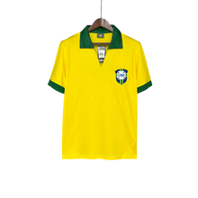 Carregar imagem no visualizador da galeria, Camisa Brasil Home 1958 Retrô - Amarela