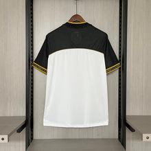 Carregar imagem no visualizador da galeria, Camisa Atlético Mineiro Manto da Massa 2024 - Preta e Branca