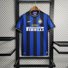 Carregar imagem no visualizador da galeria, Camisa Inter de Milão Home 09/10 Retrô - Azul e Preta