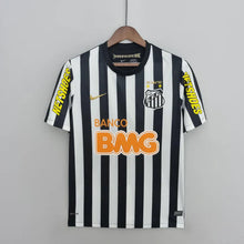 Carregar imagem no visualizador da galeria, Camisa Santos Away 12/13 NEYMAR JR/11 Retrô - Branca e Preta