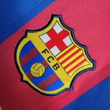 Carregar imagem no visualizador da galeria, Camisa Barcelona Home 10/11 Retrô - Azul e Vermelha