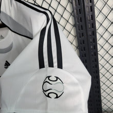 Carregar imagem no visualizador da galeria, Camisa Real Madrid Home 06/07 Retrô - Branca