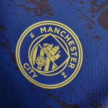 Carregar imagem no visualizador da galeria, Camisa Manchester City Ano Novo Chinês 2023 - Azul
