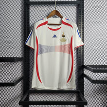 Carregar imagem no visualizador da galeria, Camisa França Away 2006 Retrô - Branca