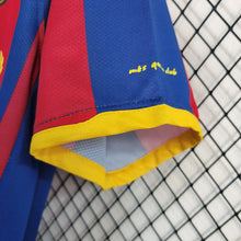 Carregar imagem no visualizador da galeria, Camisa Barcelona Home 10/11 Retrô - Azul e Vermelha