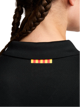Carregar imagem no visualizador da galeria, Camisa Barcelona Feminina Away 24/25 - Preta