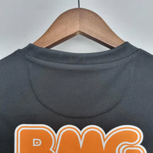 Carregar imagem no visualizador da galeria, Camisa Santos Away 12/13 NEYMAR JR/11 Retrô - Branca e Preta