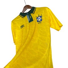 Carregar imagem no visualizador da galeria, Camisa Brasil Home 1991 Retrô - Amarela