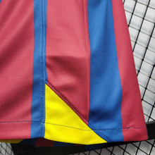 Carregar imagem no visualizador da galeria, Camisa Barcelona 05/06 Retrô - Azul e Vermelha