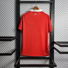 Carregar imagem no visualizador da galeria, Camisa Manchester United Home 10/11 Retrô - Vermelha