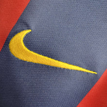 Carregar imagem no visualizador da galeria, Camisa Barcelona Home 14/15 Retrô - Azul e Vermelha