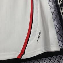 Carregar imagem no visualizador da galeria, Camisa Milan Away 06/07 Retrô - Branca