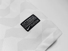Carregar imagem no visualizador da galeria, Camisa Corinthians Home Retrô 2012 - Branca