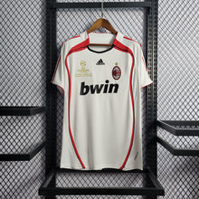 Carregar imagem no visualizador da galeria, Camisa Milan Away 06/07 Retrô - Branca