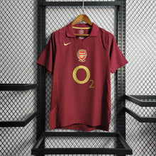 Carregar imagem no visualizador da galeria, Camisa Arsenal Home 05/06 Retrô - Vinho