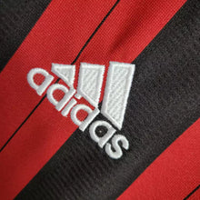 Carregar imagem no visualizador da galeria, Camisa Milan Home 13/14 Retrô Manga Longa - Vermelha e Preta