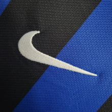 Carregar imagem no visualizador da galeria, Camisa Inter de Milão Home 09/10 Retrô - Azul e Preta