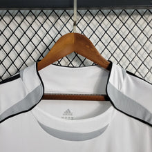 Carregar imagem no visualizador da galeria, Camisa Real Madrid Home 06/07 Retrô - Branca