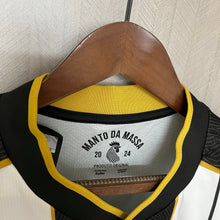 Carregar imagem no visualizador da galeria, Camisa Atlético Mineiro Manto da Massa 2024 - Preta e Branca