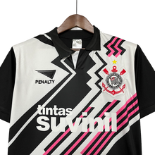 Carregar imagem no visualizador da galeria, Camisa Corinthians Goleiro Retrô 1998 - Preta