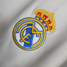 Carregar imagem no visualizador da galeria, Camisa Real Madrid Home 06/07 Retrô - Branca