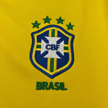 Carregar imagem no visualizador da galeria, Camisa Brasil Home 1998 Retrô - Amarela