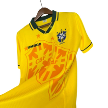 Carregar imagem no visualizador da galeria, Camisa Brasil Home 1994 Retrô - Amarela