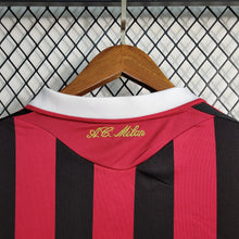 Carregar imagem no visualizador da galeria, Camisa Milan Home 09/10 Retrô Manga Longa - Vermelha e Preta