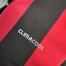 Carregar imagem no visualizador da galeria, Camisa Milan Home 09/10 Retrô Manga Longa - Vermelha e Preta