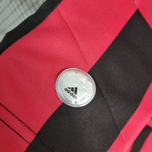 Carregar imagem no visualizador da galeria, Camisa Milan Home 09/10 Retrô Manga Longa - Vermelha e Preta