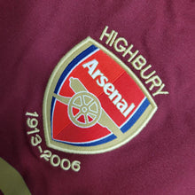 Carregar imagem no visualizador da galeria, Camisa Arsenal Home 05/06 Retrô Manga Longa - Vinho