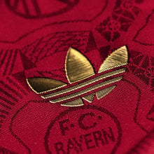 Carregar imagem no visualizador da galeria, Camisa Bayern de Munique 125 Anos - Vermelha