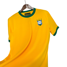Carregar imagem no visualizador da galeria, Camisa Brasil Home 1971 Retrô - Amarela