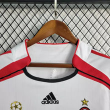Carregar imagem no visualizador da galeria, Camisa Milan Away 06/07 Retrô Manga Longa - Branca