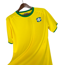 Carregar imagem no visualizador da galeria, Camisa Brasil Home 1970 Retrô - Amarela
