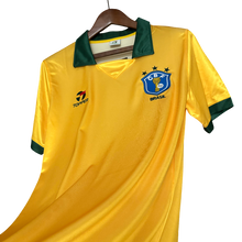 Carregar imagem no visualizador da galeria, Camisa Brasil Home 1988 Retrô - Amarela