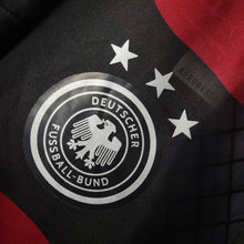 Carregar imagem no visualizador da galeria, Camisa Alemanha Away 2014 Retrô - Vermelha e Preta